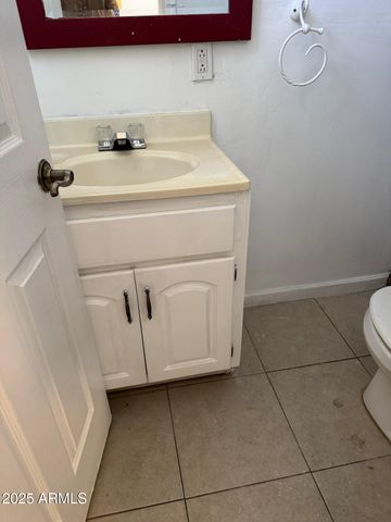 328 N 11th Place D, Phoenix, AZ 85006