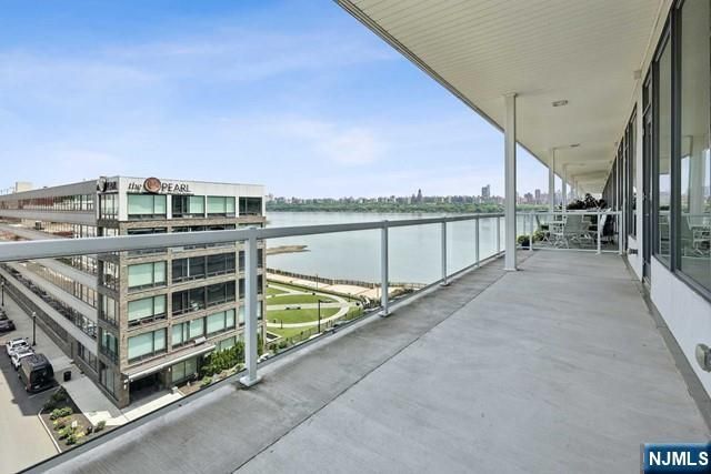 3 Somerset Lane 615, Edgewater, NJ 07020