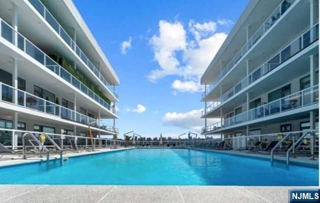 3 Somerset Lane 615, Edgewater, NJ 07020