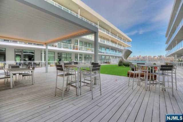 3 Somerset Lane 615, Edgewater, NJ 07020