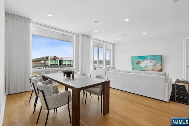3 Somerset Lane 615, Edgewater, NJ 07020