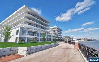 3 Somerset Lane 615, Edgewater, NJ 07020