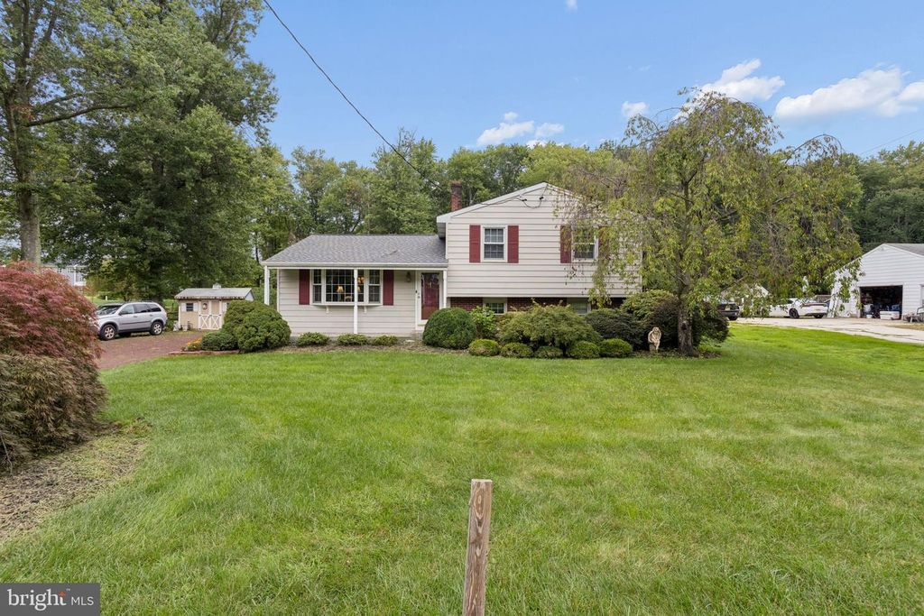 20 DIVERTY RD, PENNINGTON, NJ 08534 — photo 2