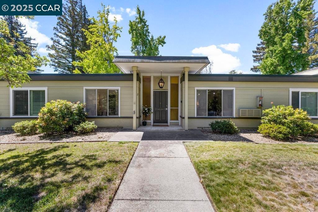 1833 Skycrest Dr 2, Walnut Creek, CA 94595