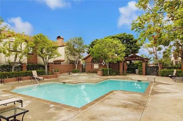 5 Rosa 140, Rancho Santa Margarita, CA 92688