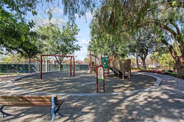 5 Rosa 140, Rancho Santa Margarita, CA 92688