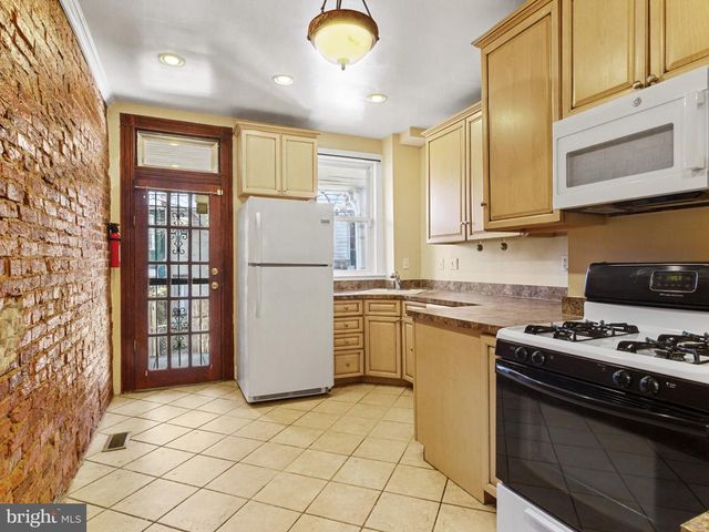 2926 HUNTINGDON AVE, Baltimore, MD 21211