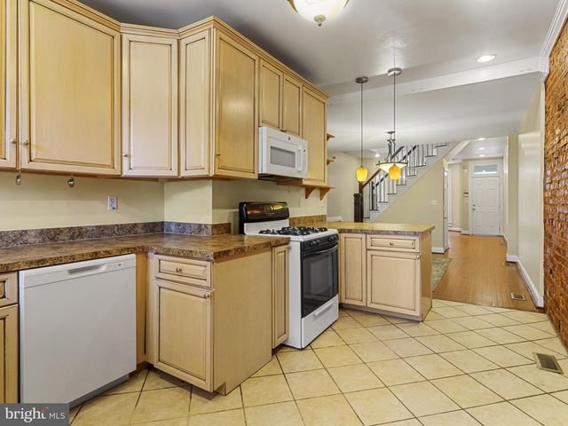 2926 HUNTINGDON AVE, Baltimore, MD 21211