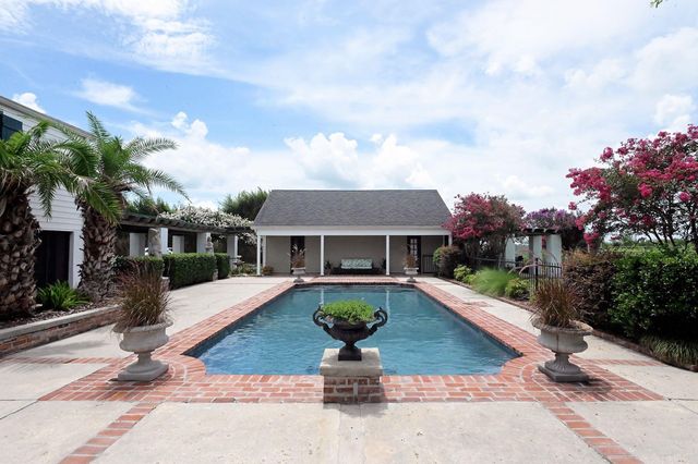 7602 Hwy 1, Lockport, LA 70374