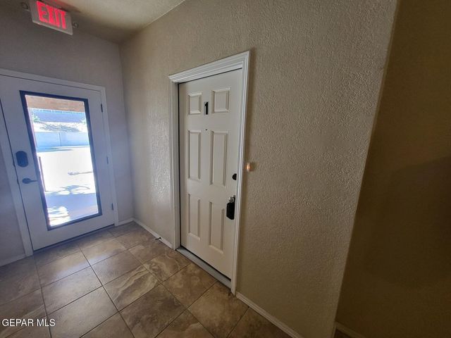 2862 Grant Avenue 1, El Paso, TX 79930