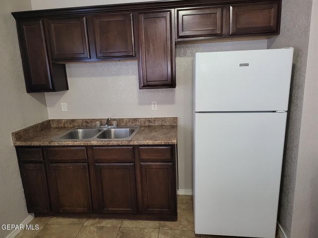 2862 Grant Avenue 1, El Paso, TX 79930