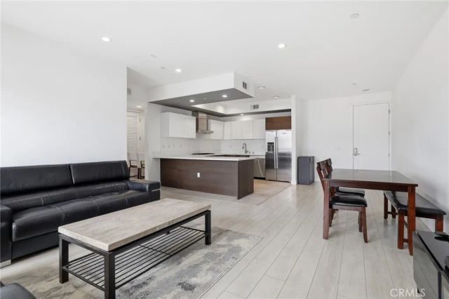 118 S Kenwood Street 407, Glendale, CA 91205