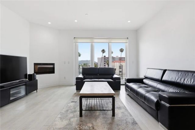 118 S Kenwood Street 407, Glendale, CA 91205