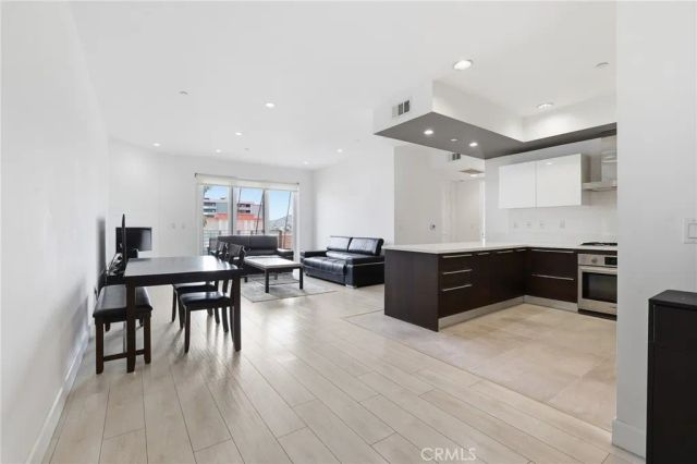 118 S Kenwood Street 407, Glendale, CA 91205