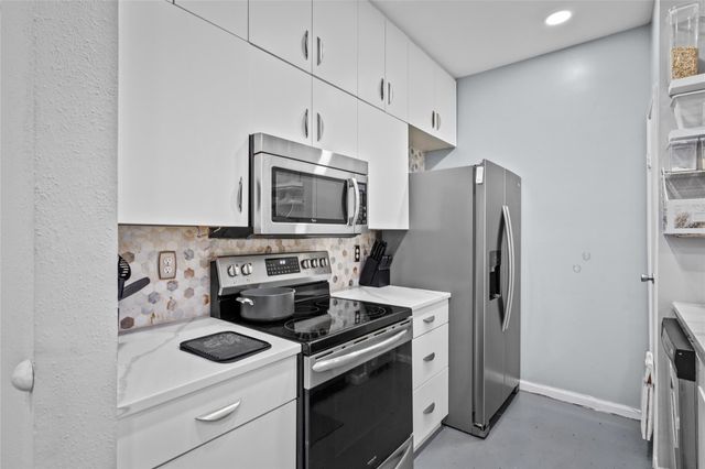9850 Pagewood Lane 1302, Houston, TX 77042