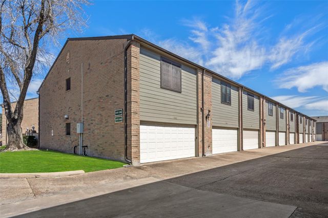 9850 Pagewood Lane 1302, Houston, TX 77042