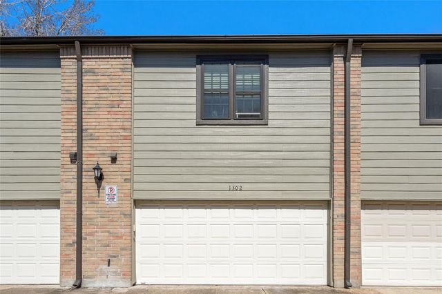 9850 Pagewood Lane 1302, Houston, TX 77042