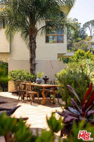 2558 Corralitas Drive, Los Angeles, CA 90039