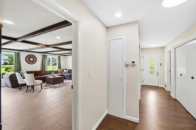 11025 Embassy Drive, Forest Park, OH 45240