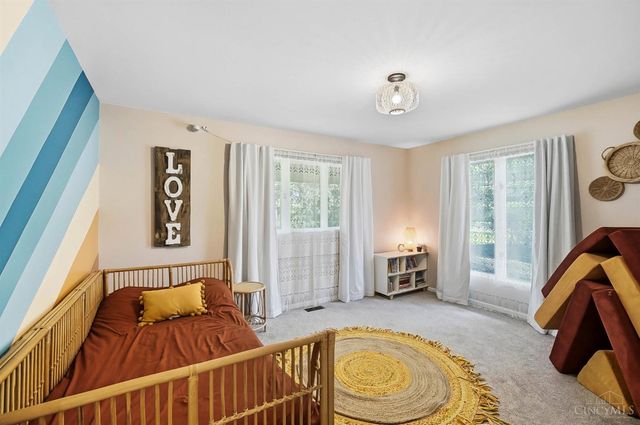 11025 Embassy Drive, Forest Park, OH 45240