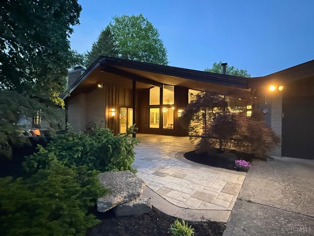 11025 Embassy Drive, Forest Park, OH 45240