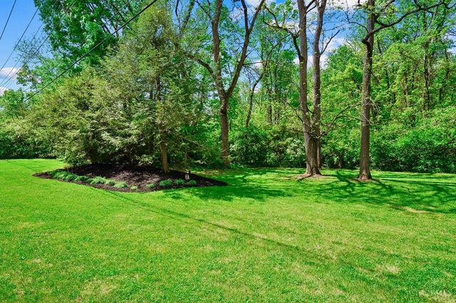 11025 Embassy Drive, Forest Park, OH 45240