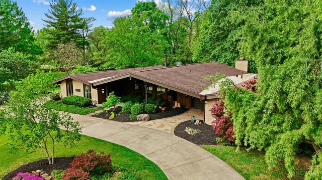 11025 Embassy Drive, Forest Park, OH 45240