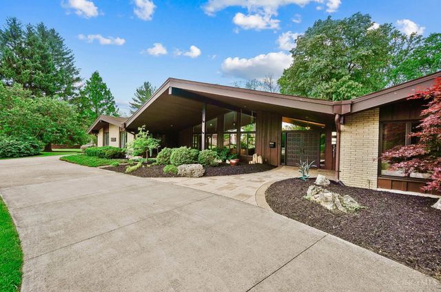 11025 Embassy Drive, Forest Park, OH 45240