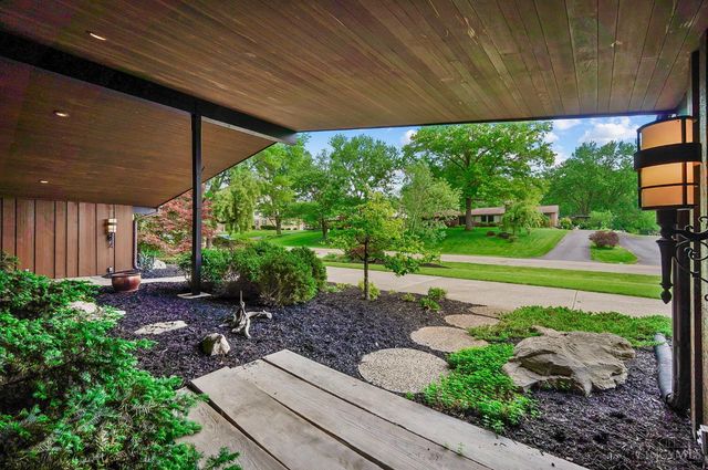 11025 Embassy Drive, Forest Park, OH 45240