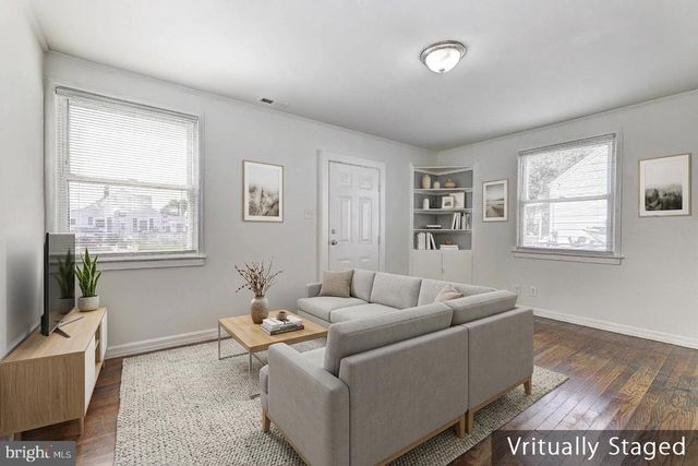 8220 CORNWALL RD, Baltimore, MD 21222