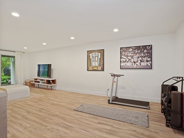 253 New Norwalk Road 5, New Canaan, CT 06840