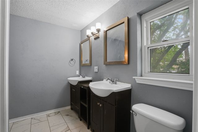 1726 Venetian Circle, Arlington, TX 76013