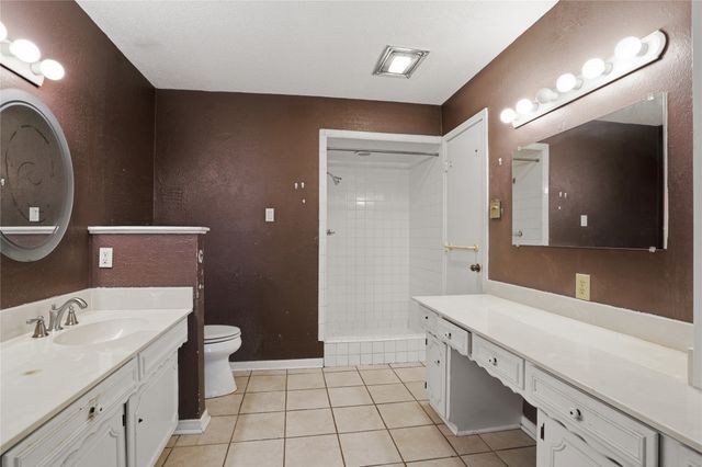 1726 Venetian Circle, Arlington, TX 76013
