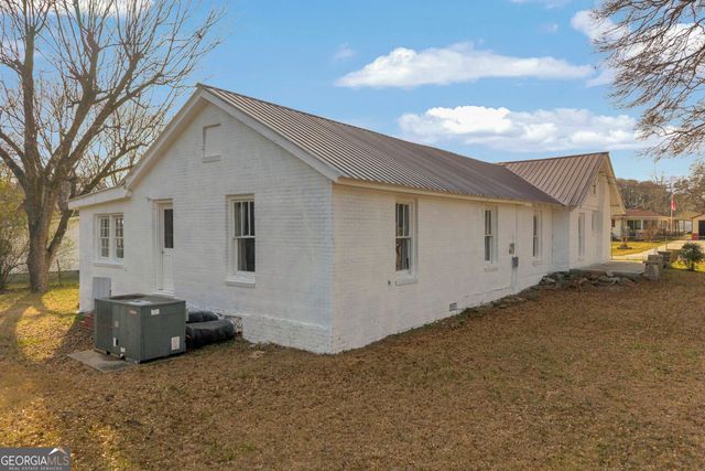 86 Luckie Street, Lavonia, GA 30553