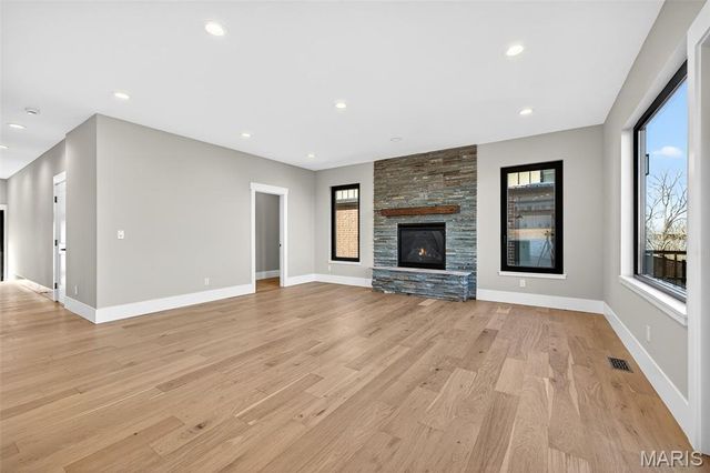 1018 River Bluff Drive, Washington, MO 63090