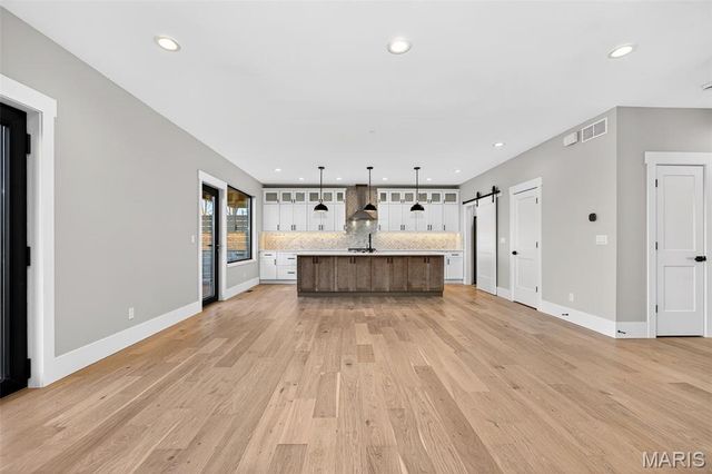 1018 River Bluff Drive, Washington, MO 63090