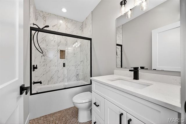 1018 River Bluff Drive, Washington, MO 63090