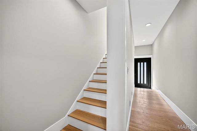1018 River Bluff Drive, Washington, MO 63090