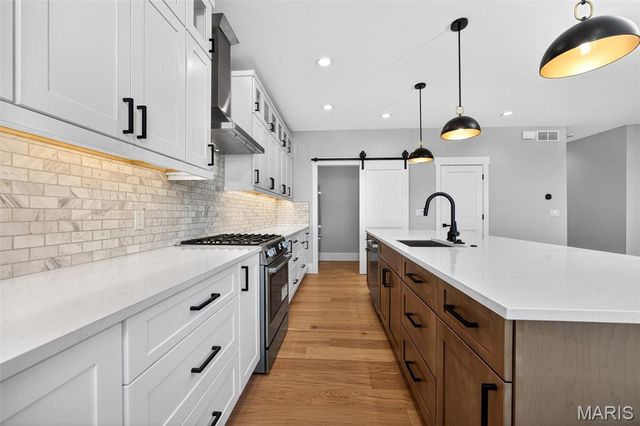1018 River Bluff Drive, Washington, MO 63090