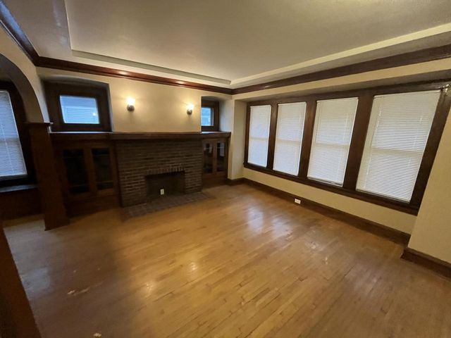 3854 N 19th STREET, Milwaukee, WI 53206