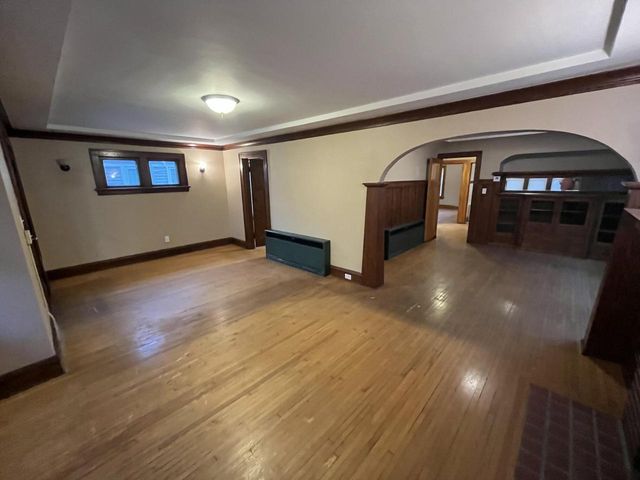 3854 N 19th STREET, Milwaukee, WI 53206