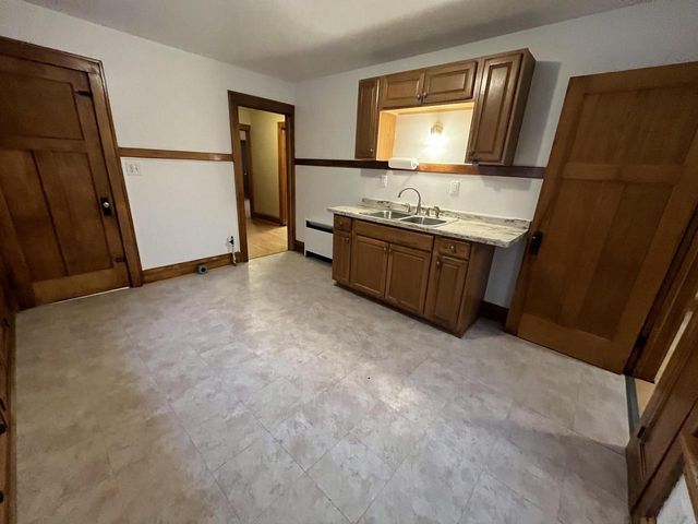 3854 N 19th STREET, Milwaukee, WI 53206