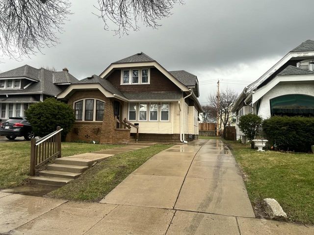 3854 N 19th STREET, Milwaukee, WI 53206