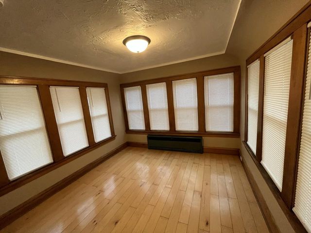 3854 N 19th STREET, Milwaukee, WI 53206