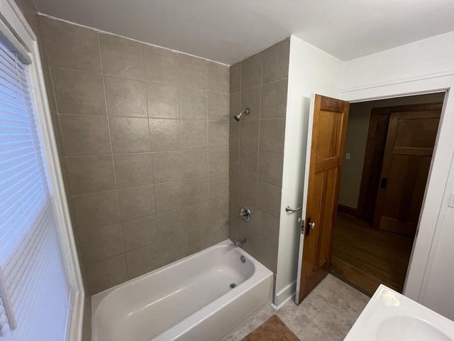 3854 N 19th STREET, Milwaukee, WI 53206