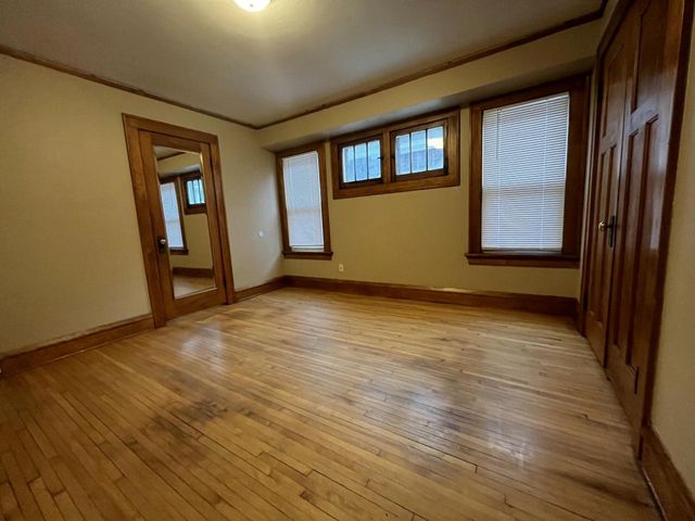 3854 N 19th STREET, Milwaukee, WI 53206