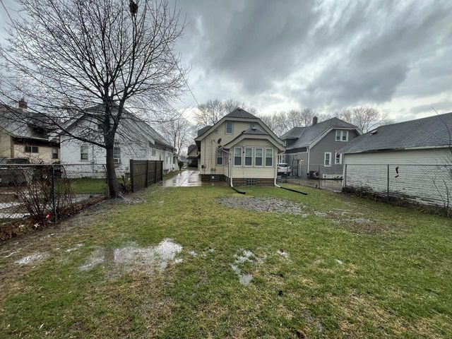 3854 N 19th STREET, Milwaukee, WI 53206