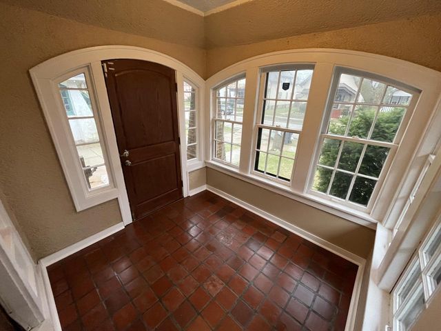 3854 N 19th STREET, Milwaukee, WI 53206