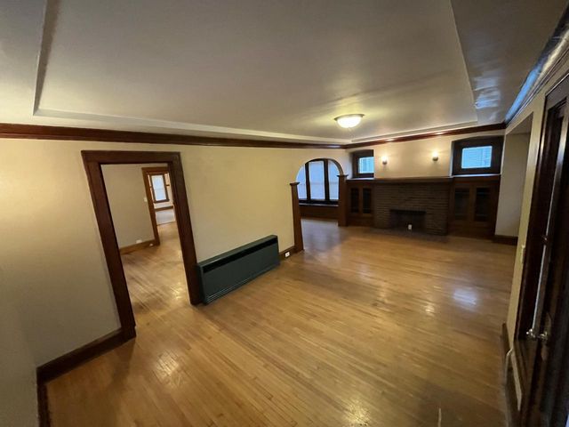 3854 N 19th STREET, Milwaukee, WI 53206