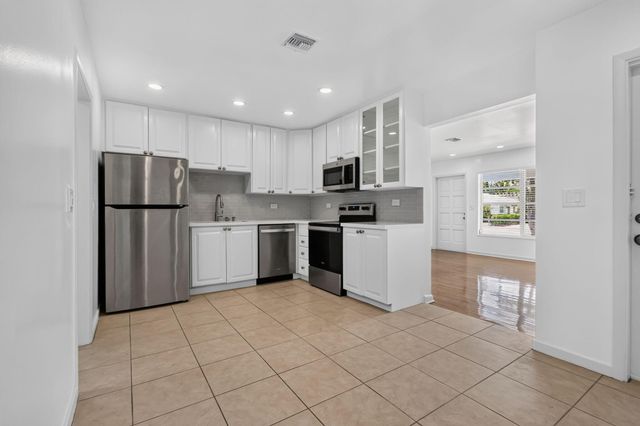111 Euclid Boulevard, Lantana, FL 33462